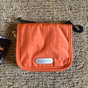 Baggallini jewelry traveling square